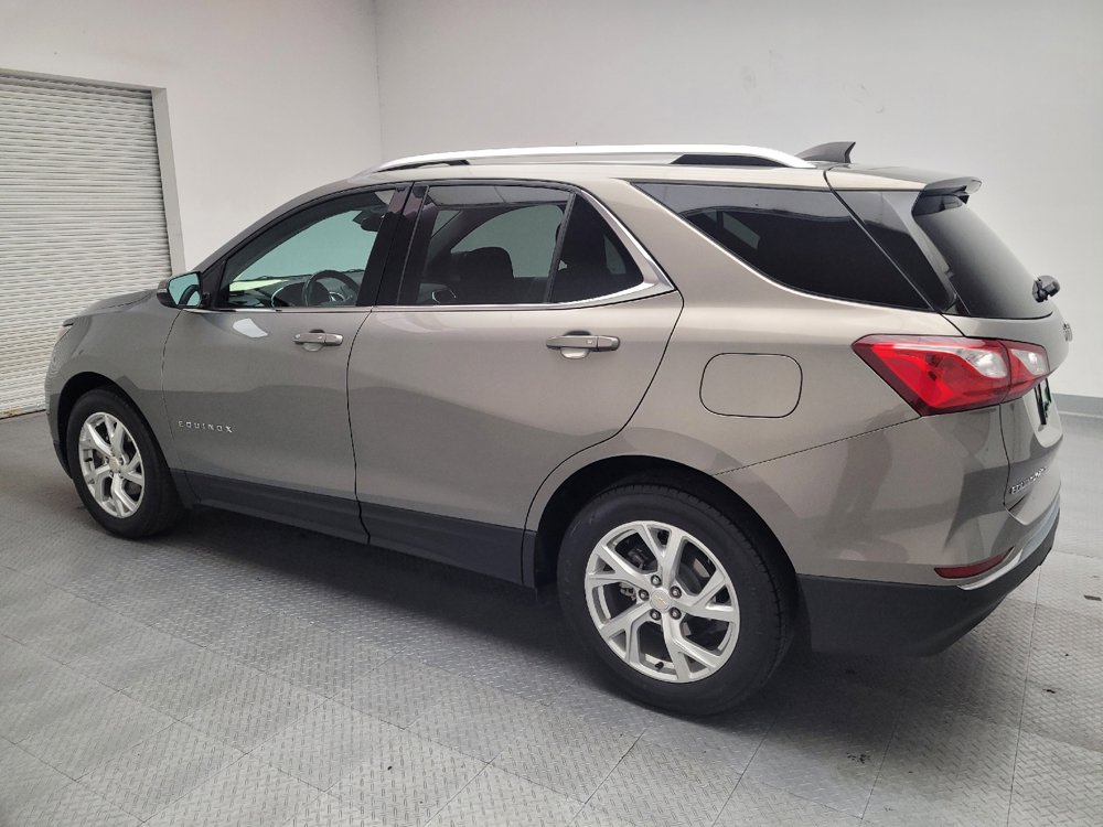 Used 2018 Chevrolet Equinox LT image 3