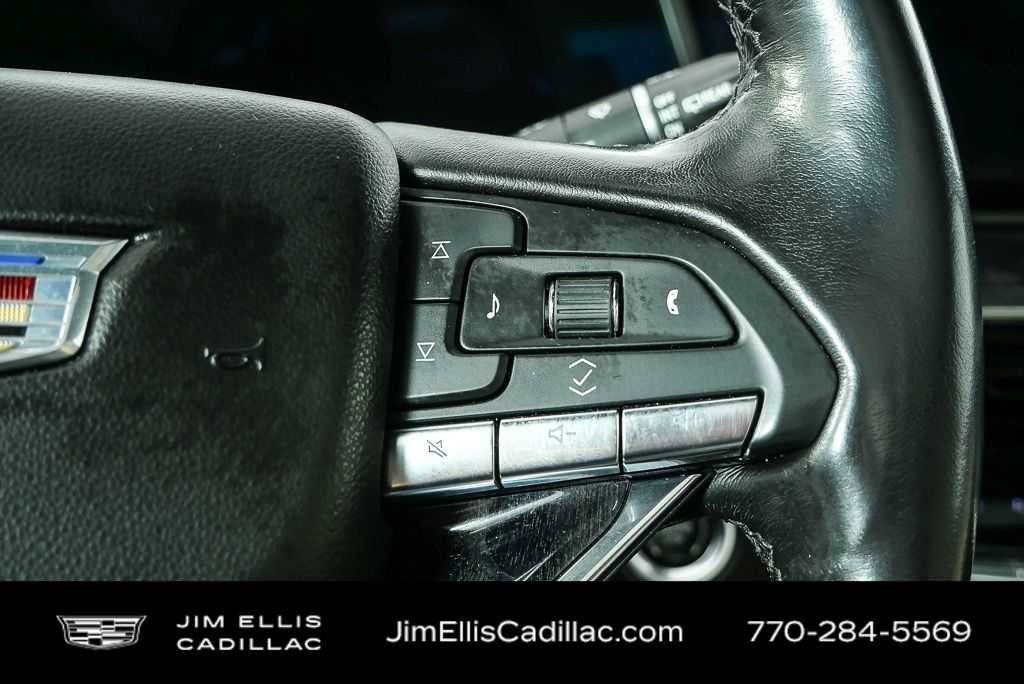 Used 2022 Cadillac Escalade ESV Premium Luxury image 12