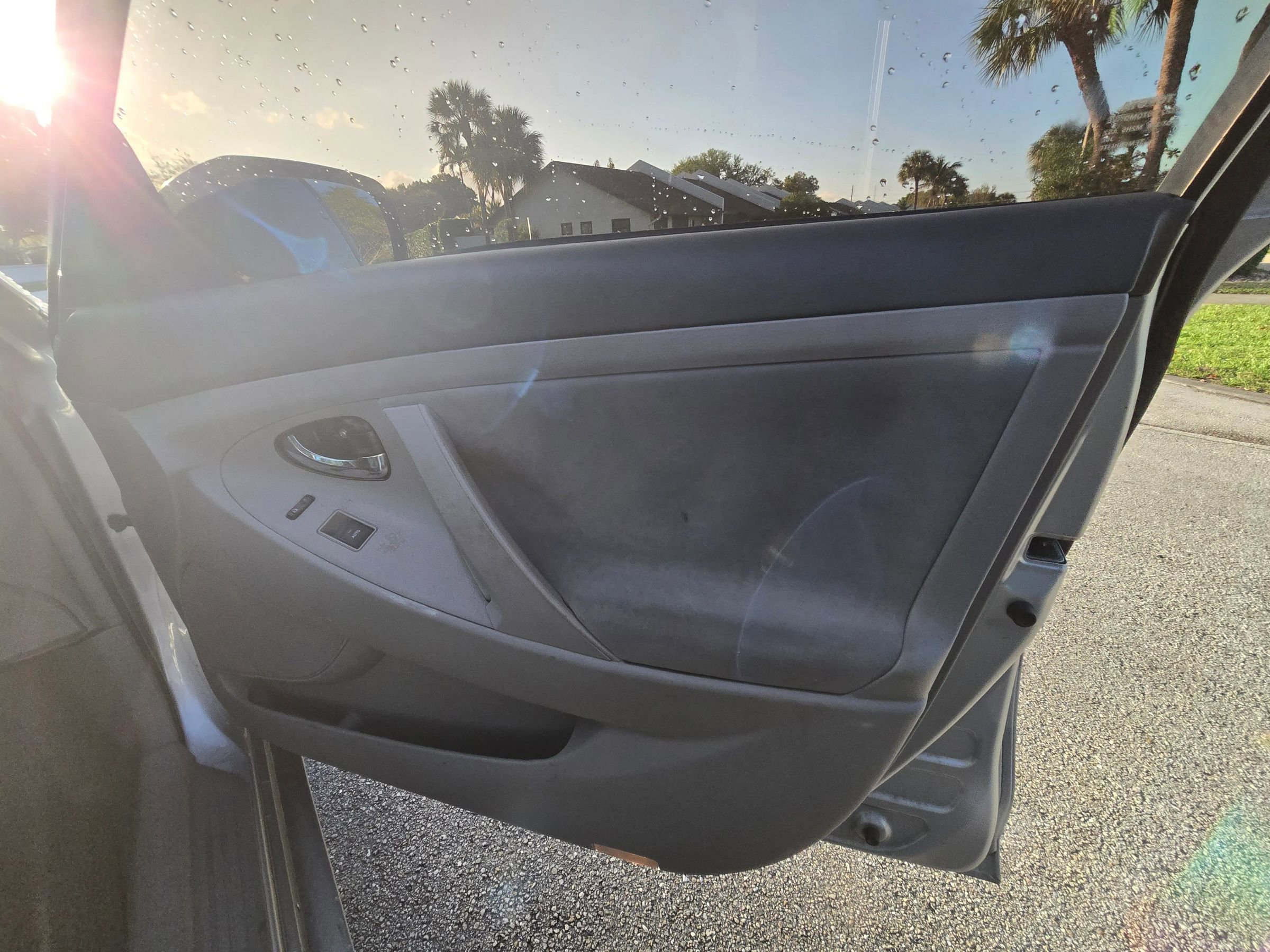 Used 2011 Toyota Camry FWD image 18