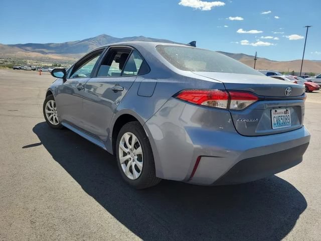 Used 2023 Toyota Corolla LE FWD image 3