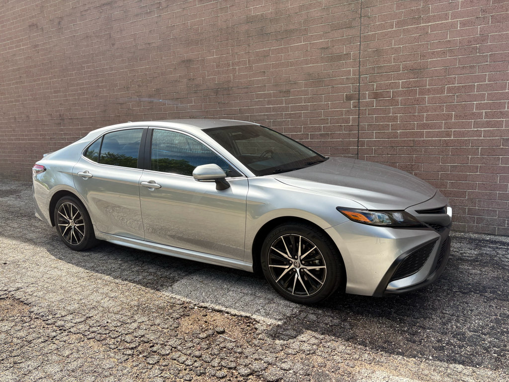 Used 2024 Toyota Camry SE FWD image 7