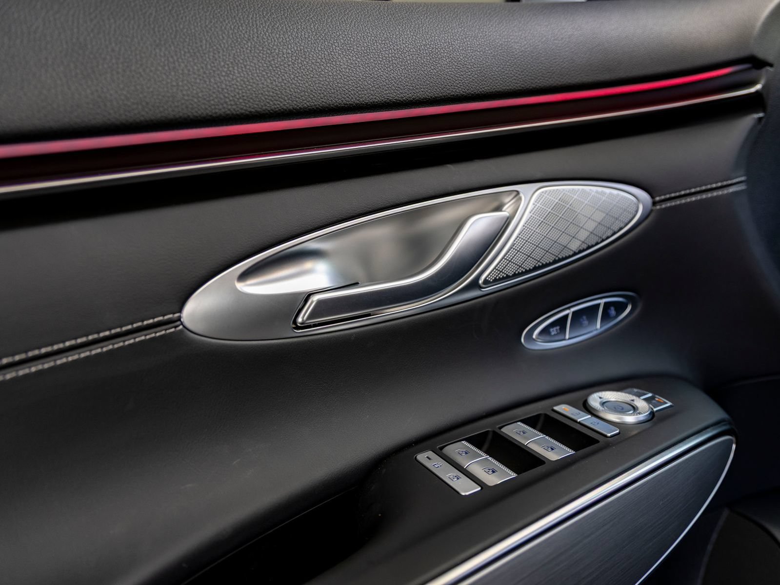 New 2027 Genesis GV70 2.5T Select AWD/4WD image 15