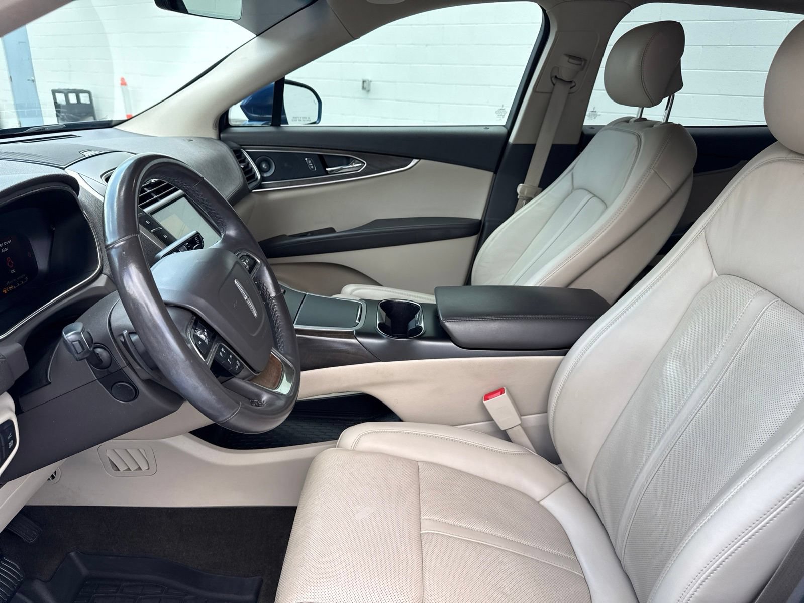 Used 2020 Lincoln Nautilus Reserve w/ Equipment Group 201A AWD/4WD image 22
