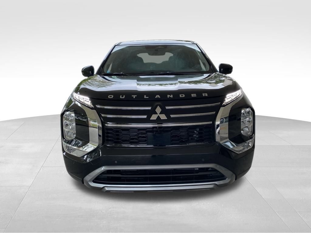 New 2025 Mitsubishi Outlander SE image 13