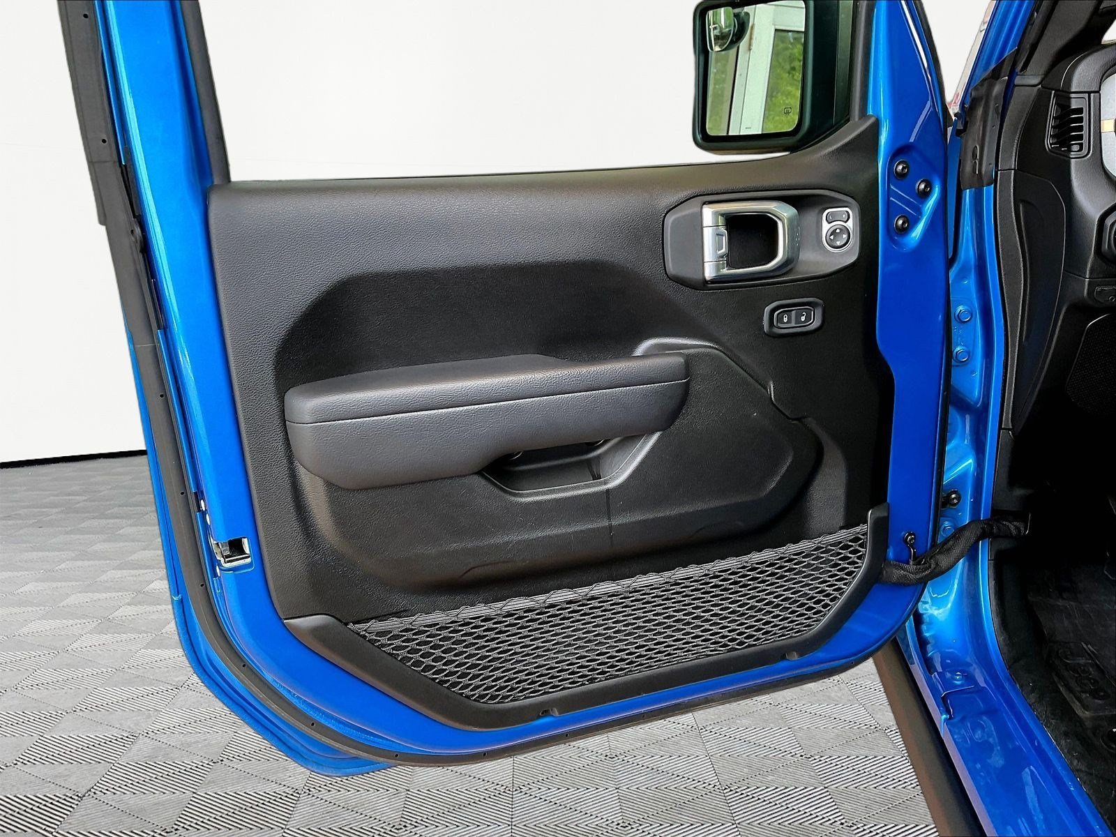Used 2024 Jeep Wrangler Unlimited Sport AWD/4WD image 20