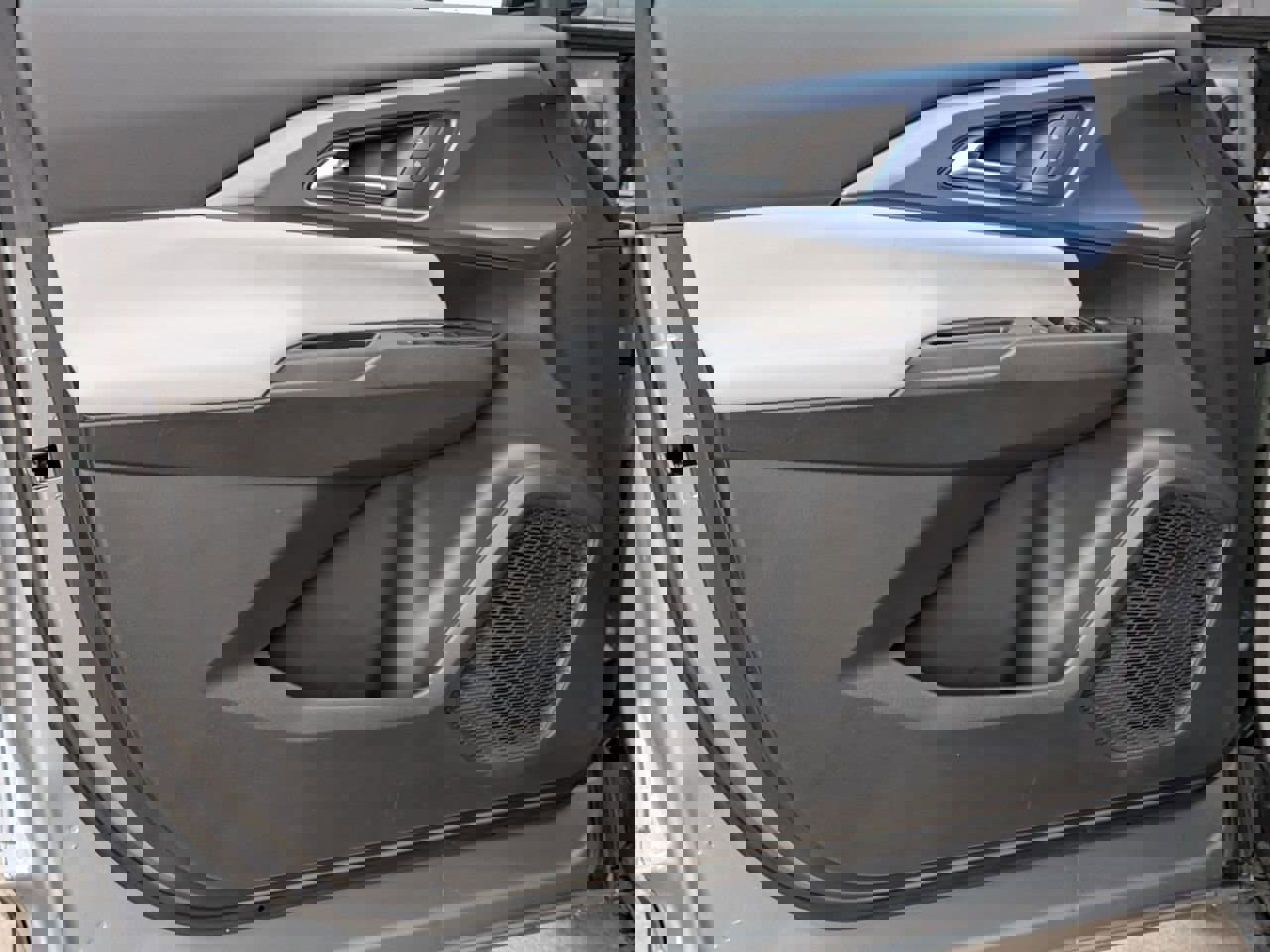 New 2026 Chevrolet Equinox EV LT image 7