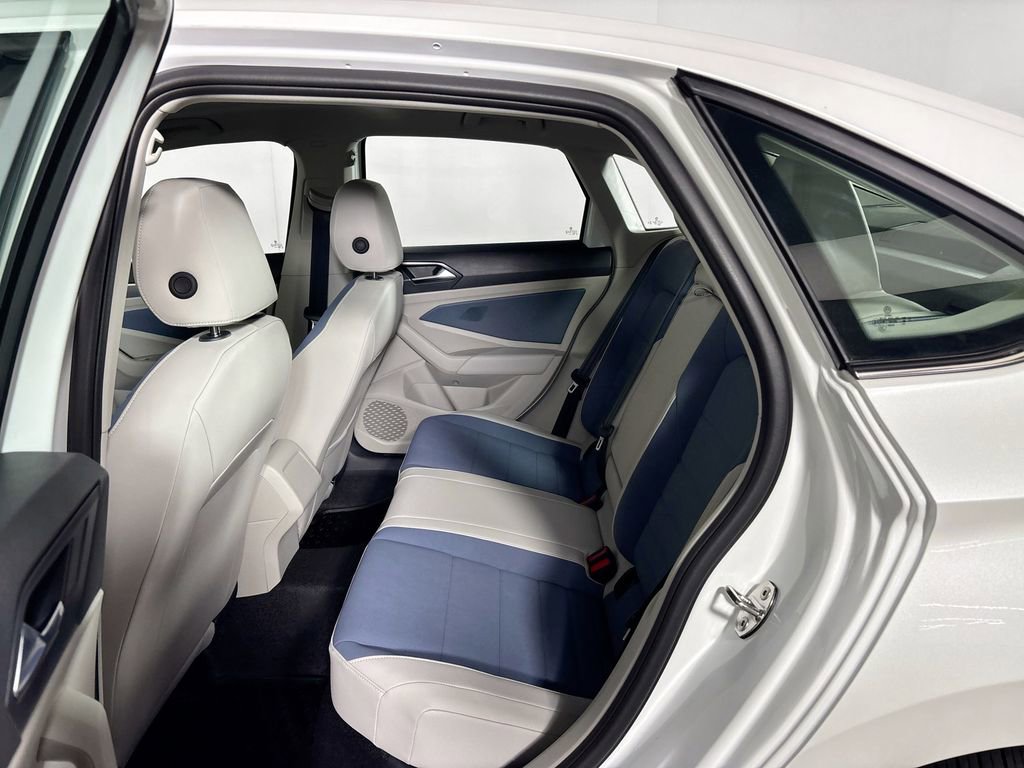 New 2025 Volkswagen Jetta SE image 20