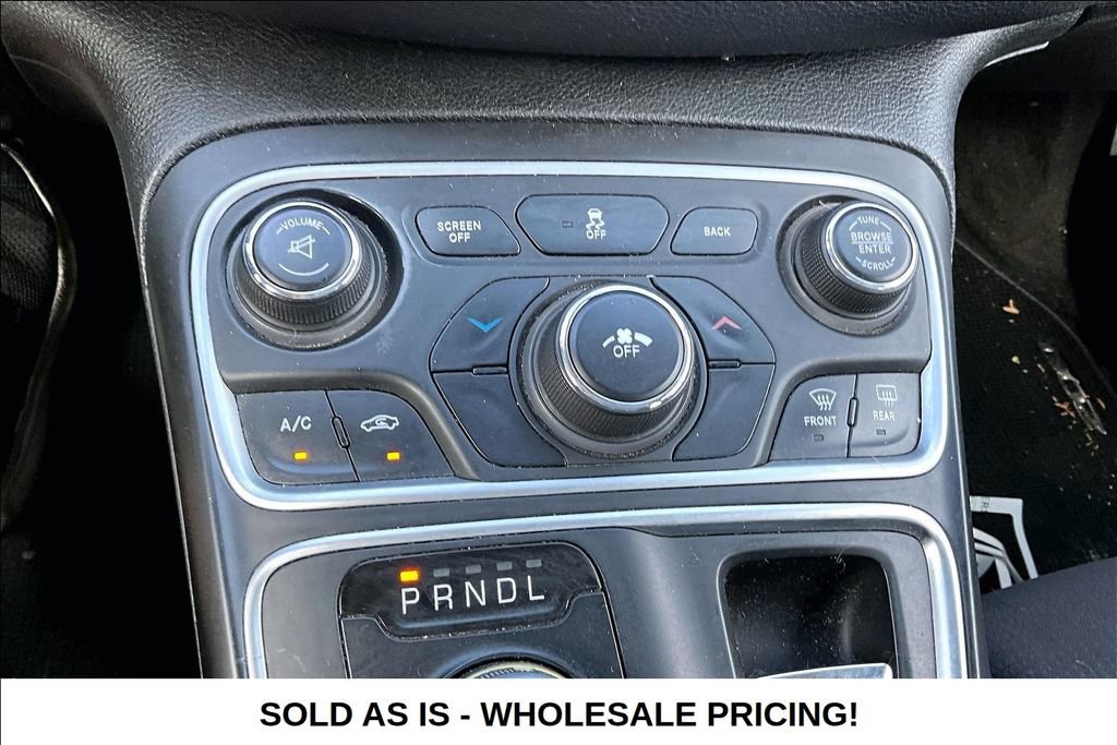 Used 2015 Chrysler 200 Limited FWD image 15