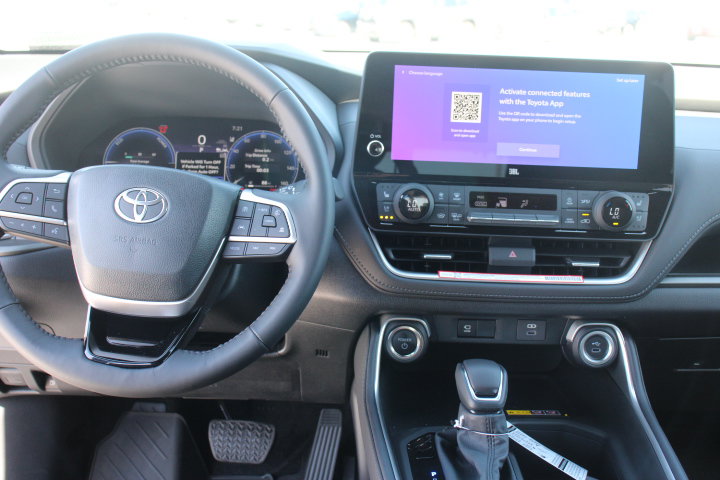New 2026 Toyota Grand Highlander AWD Hybrid image 16