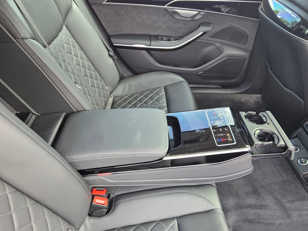 Used 2023 Audi S8 w/ S8 Comfort Plus Package AWD/4WD image 18