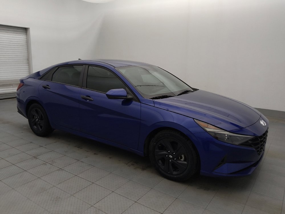 Used 2021 Hyundai Elantra SEL image 11