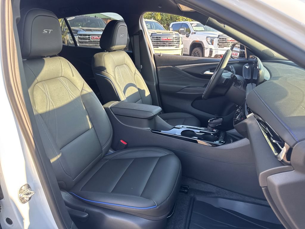 New 2026 Buick Envista Sport Touring w/ Convenience I Package FWD image 11