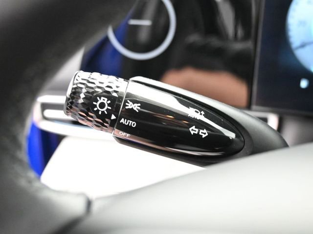 Used 2024 Hyundai Elantra Limited image 22