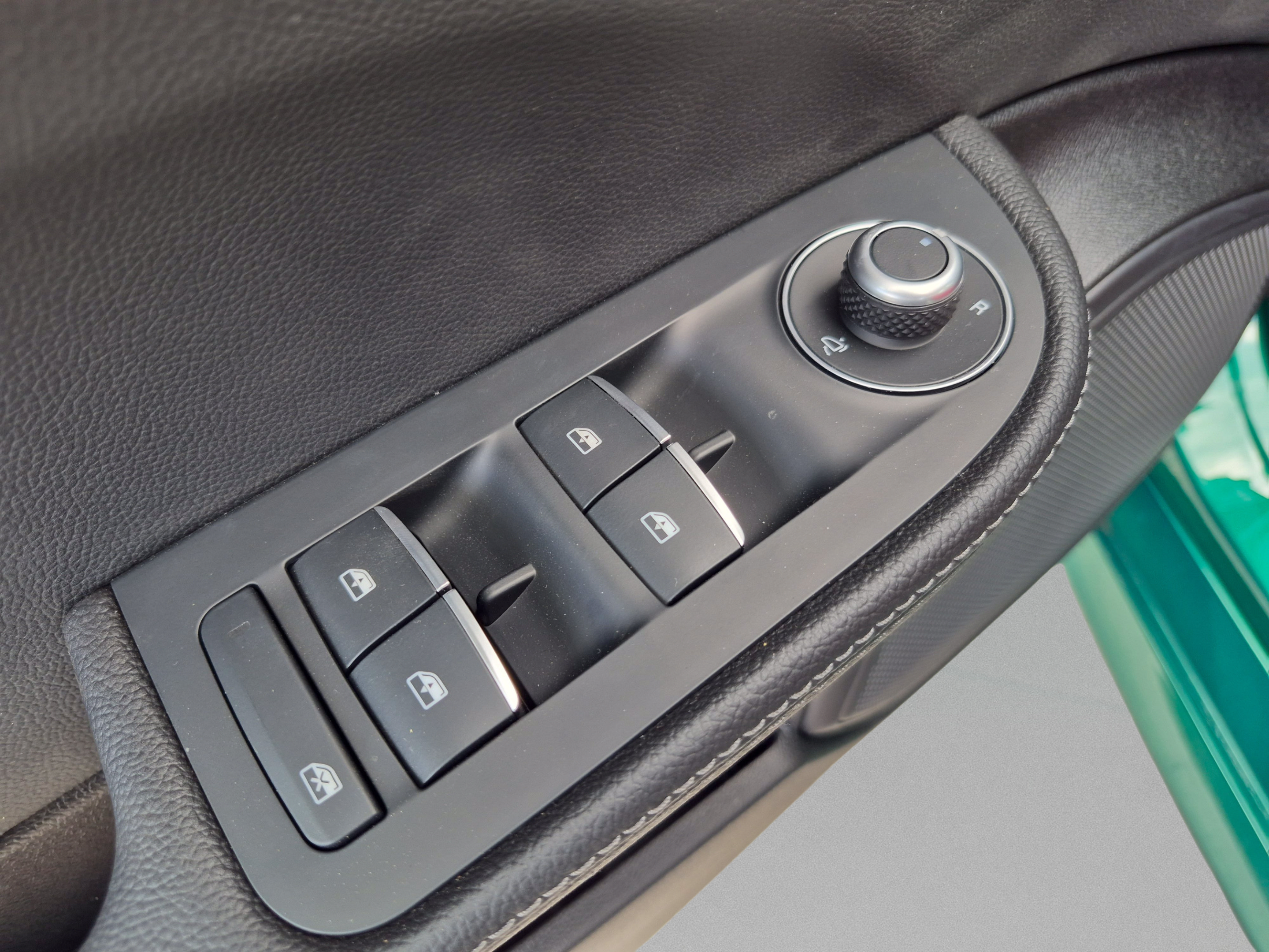 New 2026 Alfa Romeo Giulia w/ Driving Assist Package RWD image 13