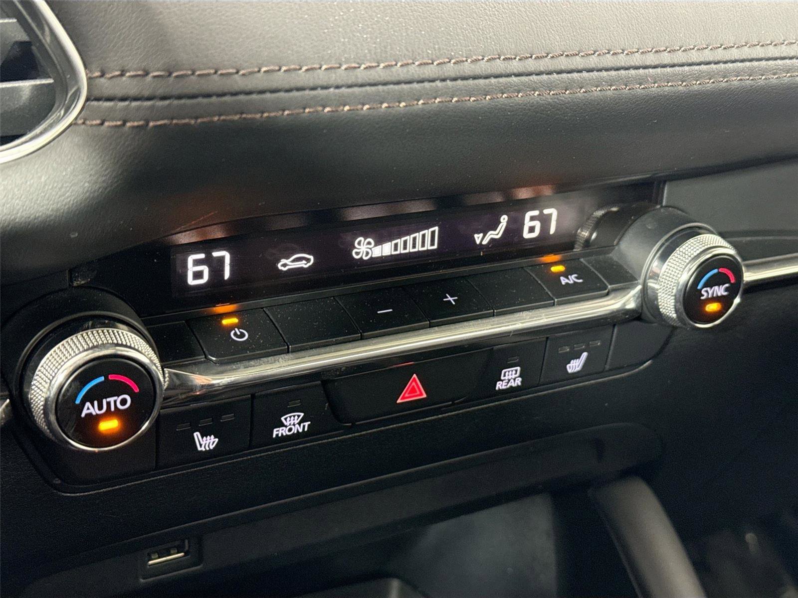 Used 2020 MAZDA MAZDA3 AWD Sedan w/ Premium Package image 26