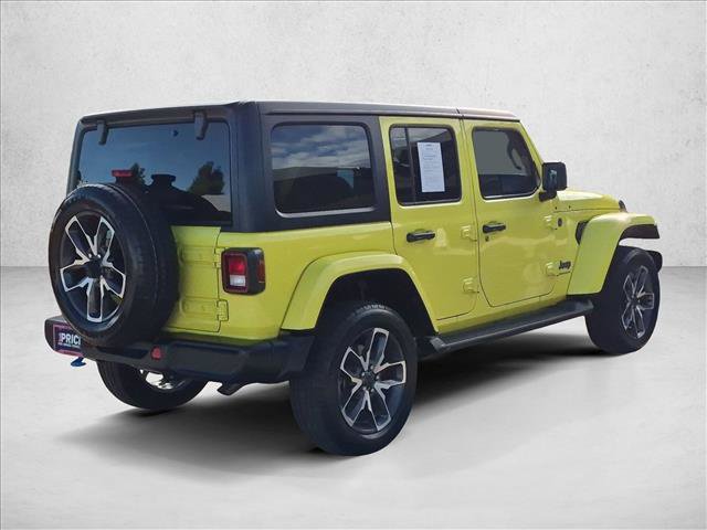 Used 2024 Jeep Wrangler Unlimited w/ Convenience Group AWD/4WD image 5
