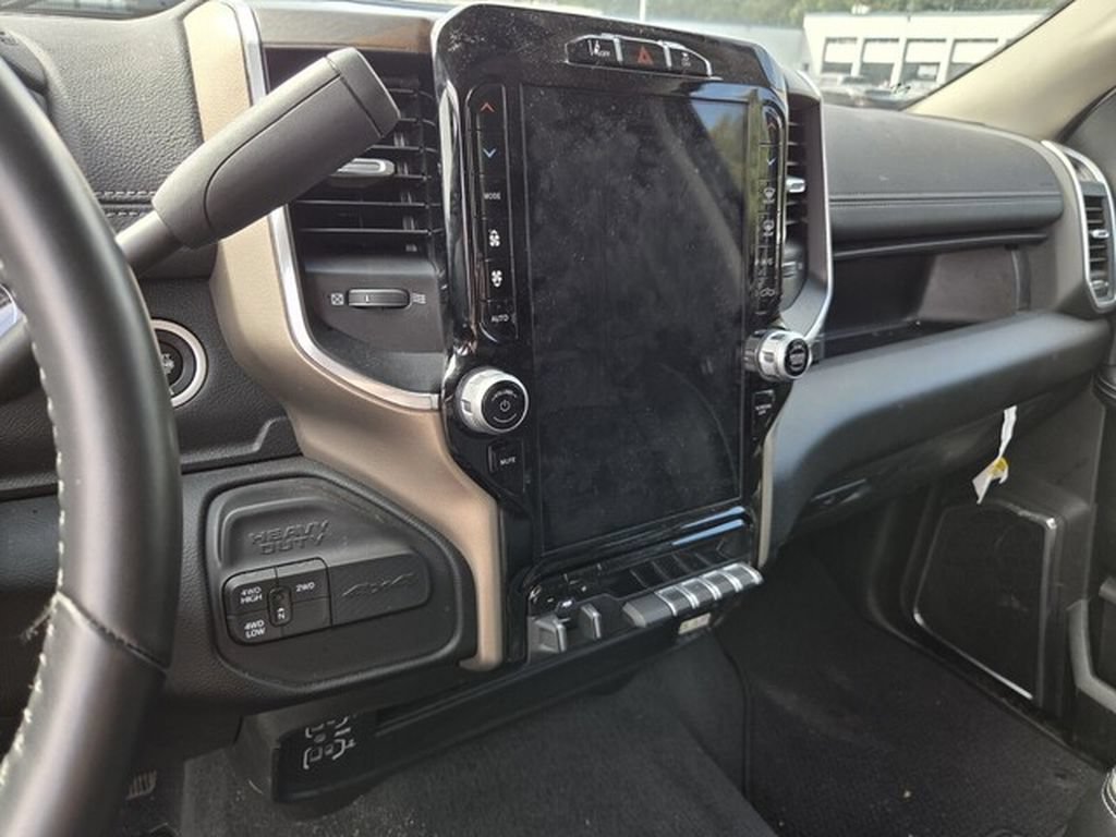 Used 2024 RAM 2500 Laramie w/ Safety Group AWD/4WD image 6