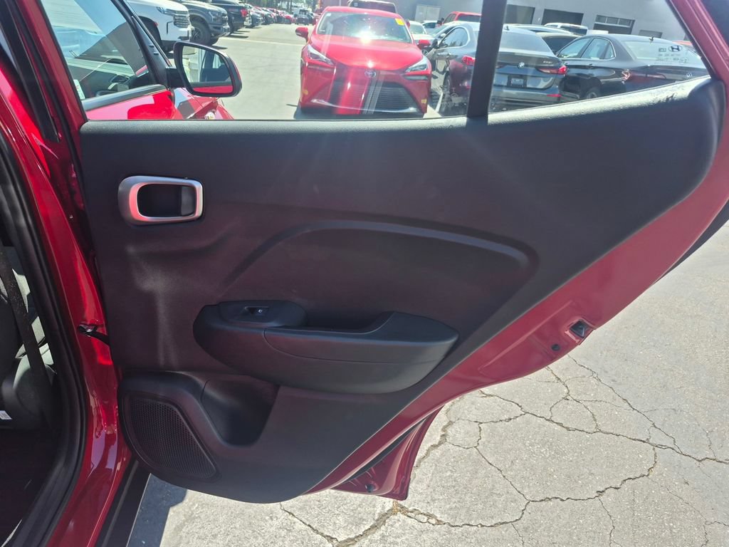 Used 2026 Hyundai Venue SE FWD image 33
