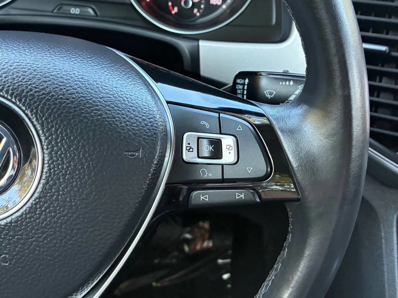 Used 2018 Volkswagen Atlas SE image 21