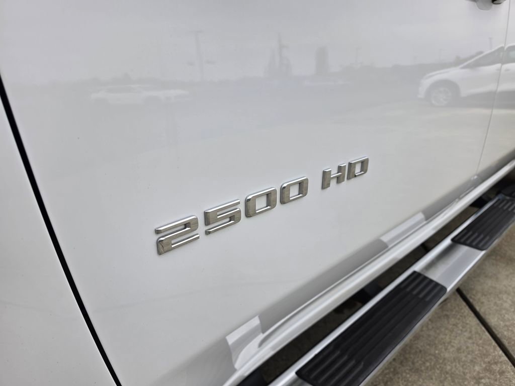 Used 2025 Chevrolet Silverado 2500 LT w/ Convenience Package AWD/4WD image 34