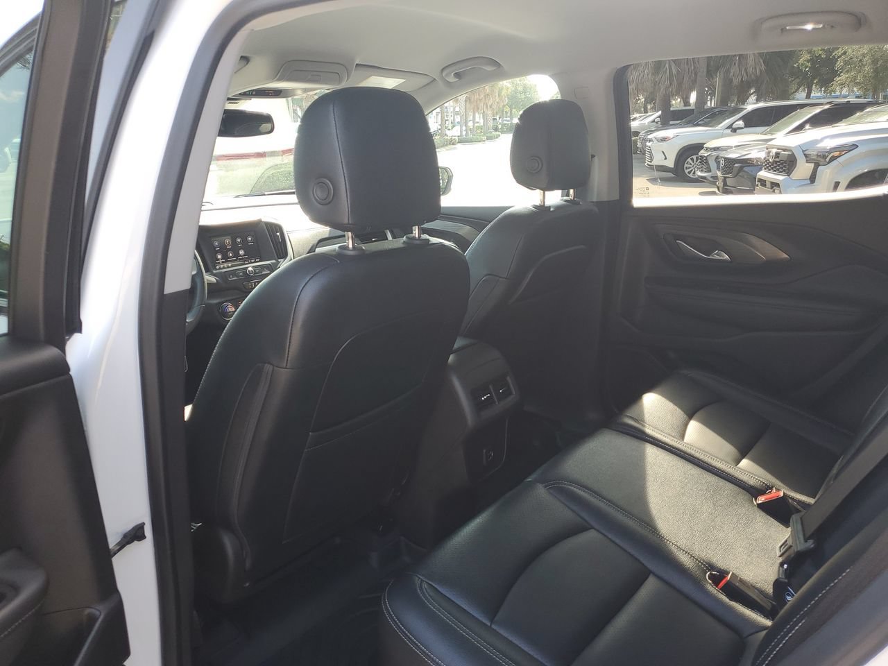 Used 2023 GMC Terrain SLE w/ Driver Convenience Package FWD image 8