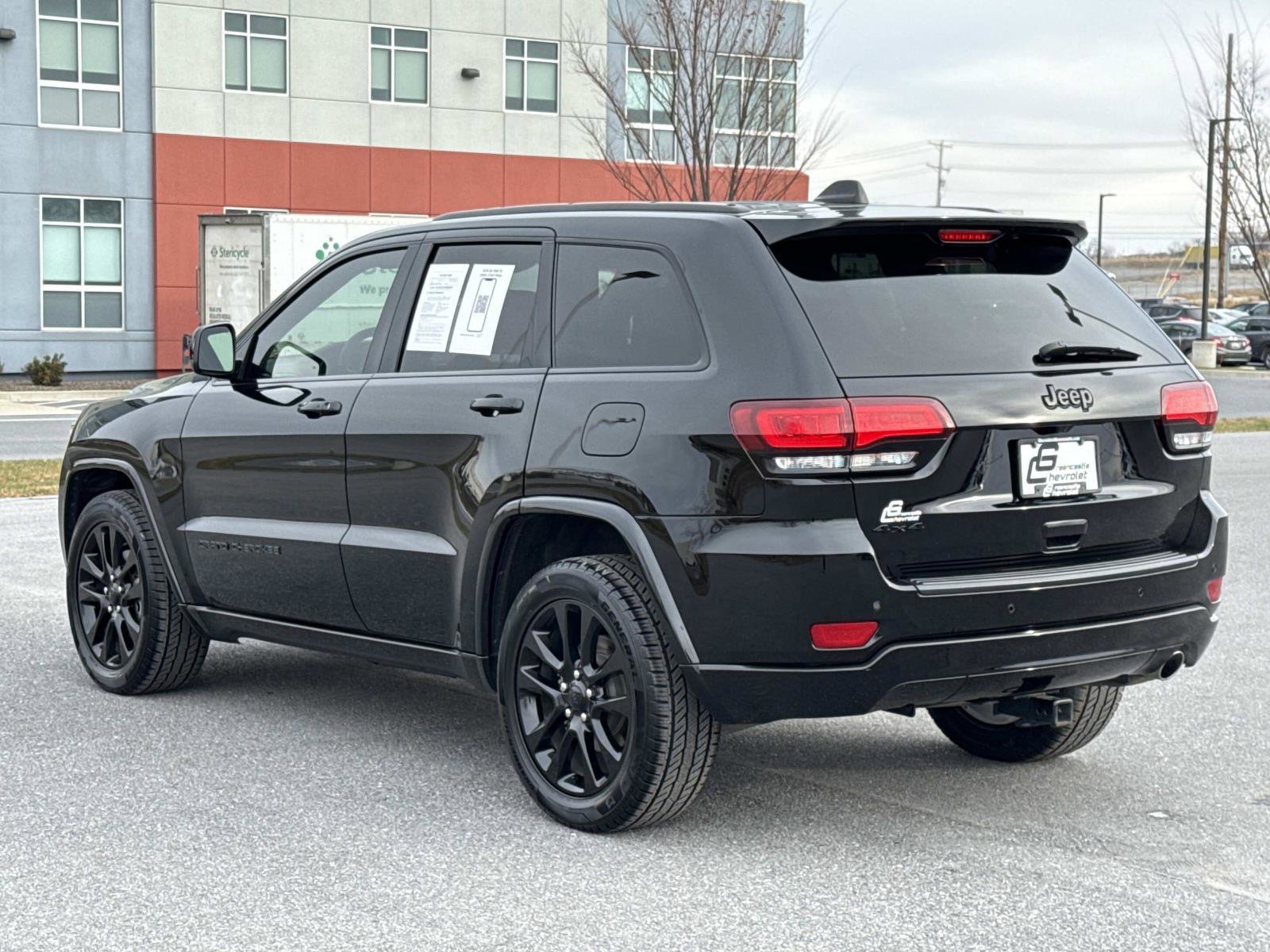 Used 2019 Jeep Grand Cherokee Altitude image 26