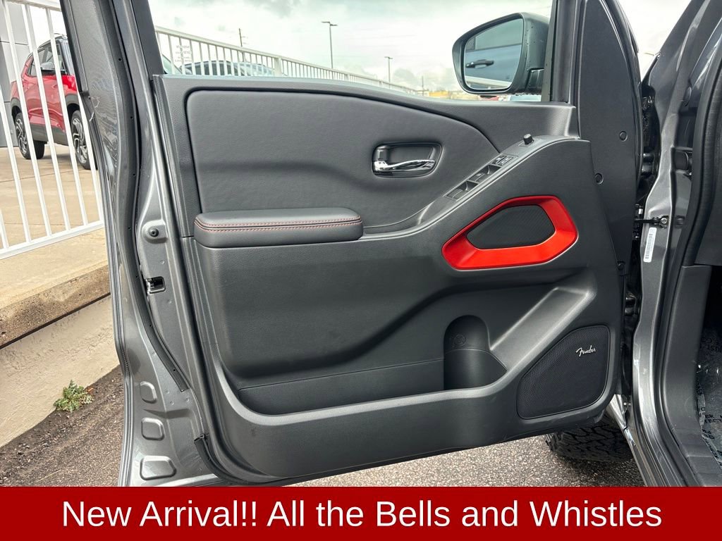 Used 2025 Nissan Frontier PRO-4X w/ Pro Premium Package image 11