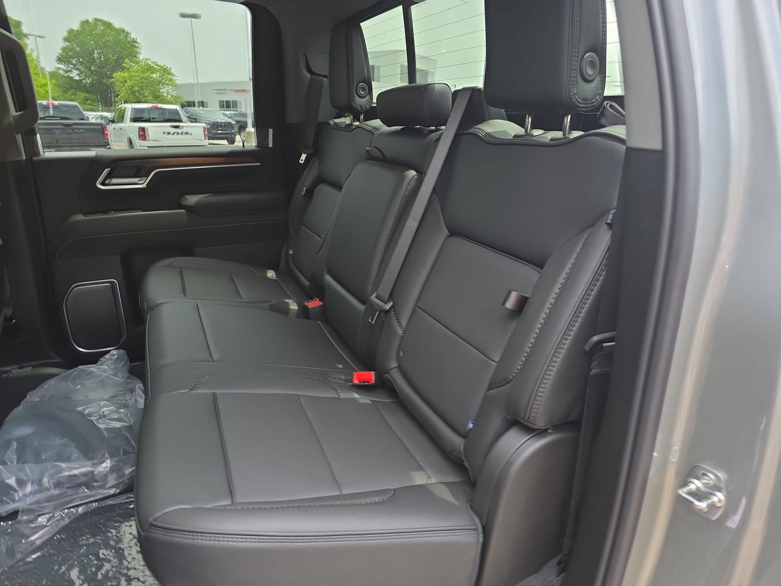 New 2026 GMC Sierra 2500 Denali w/ Denali Reserve Package AWD/4WD image 14