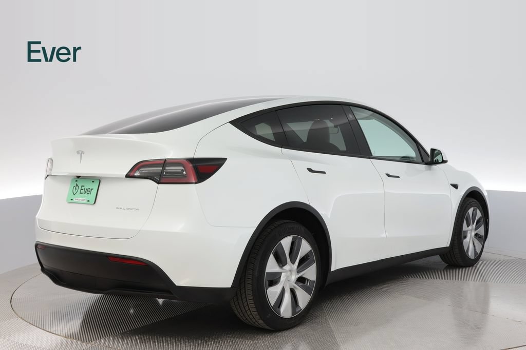 Used 2023 Tesla Model Y Long Range AWD/4WD image 3