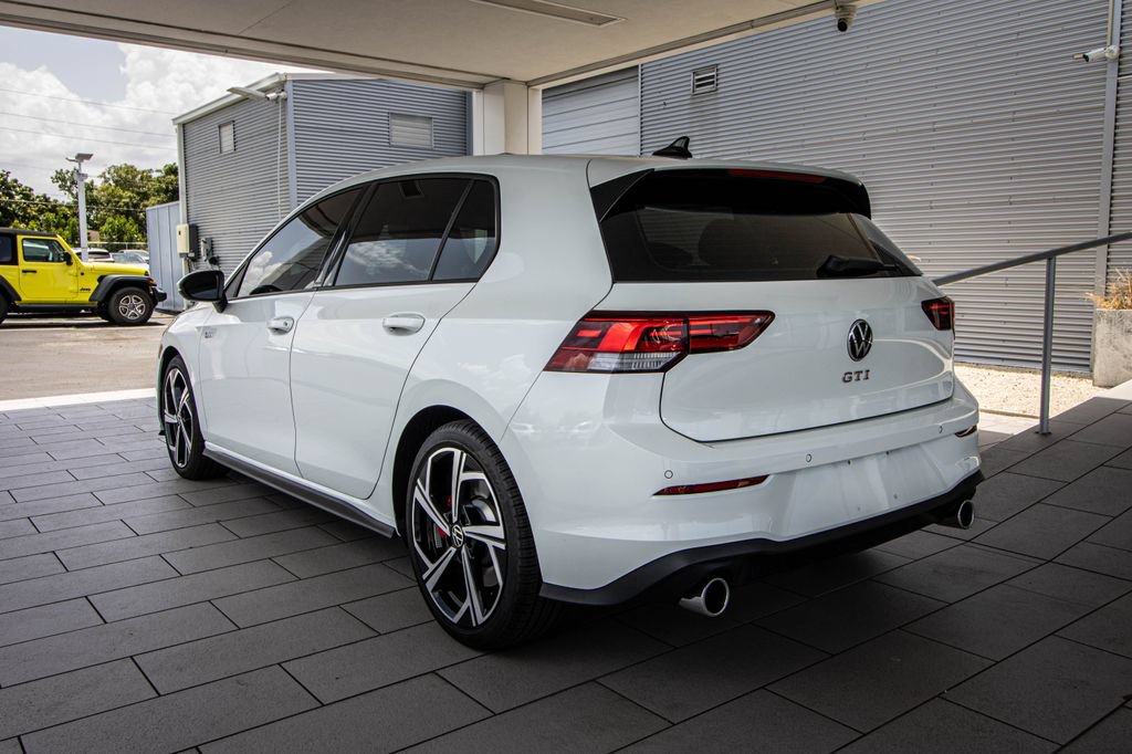 Used 2025 Volkswagen GTI SE FWD image 13