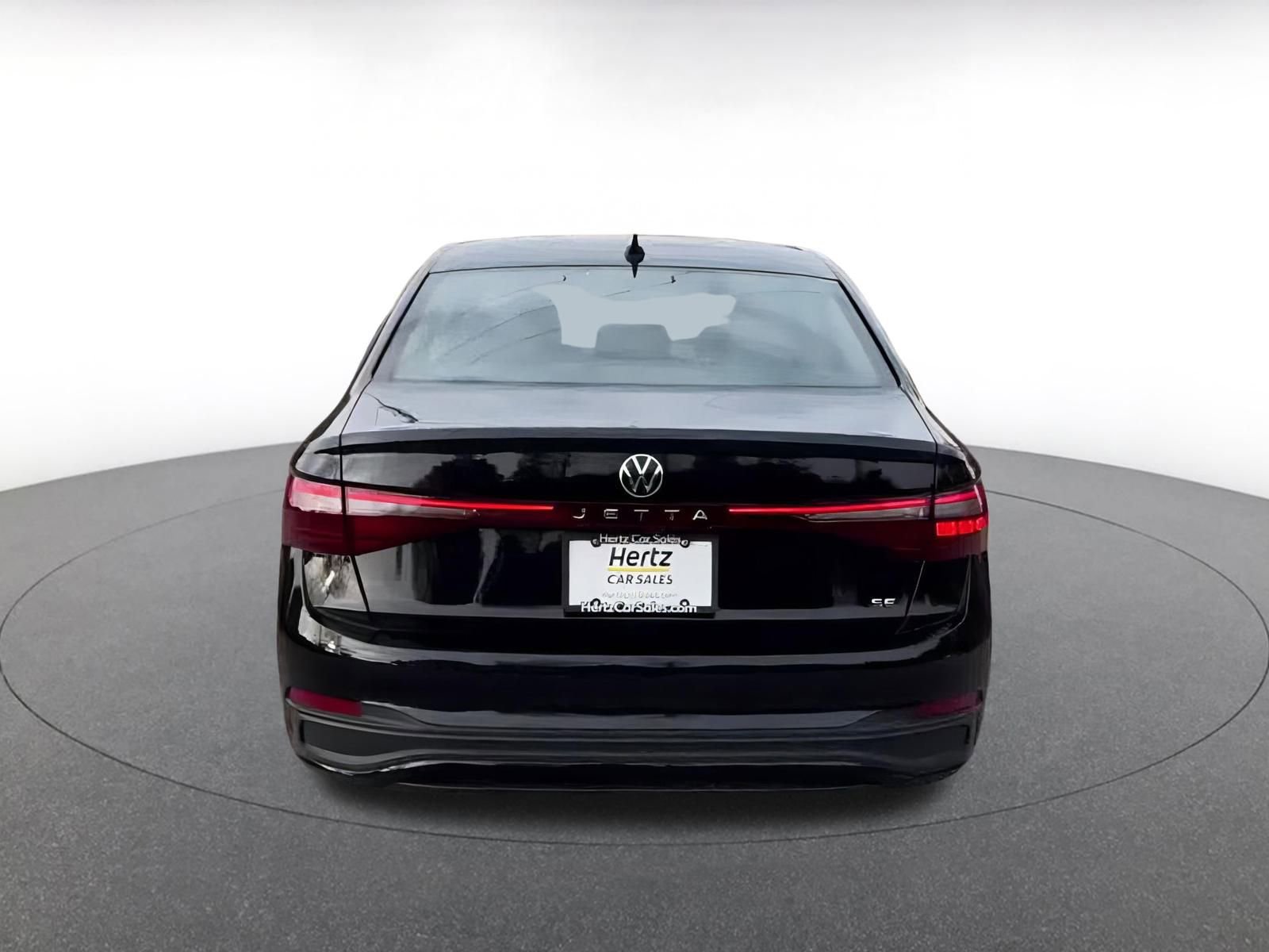 Used 2025 Volkswagen Jetta SE image 7