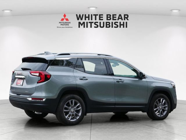 Used 2024 GMC Terrain SLT AWD/4WD image 5