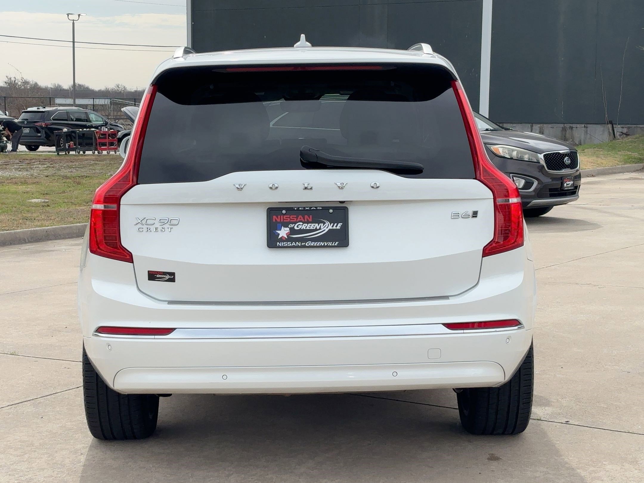 Used 2024 Volvo XC90 B6 Plus w/ Protection Package Premier image 10