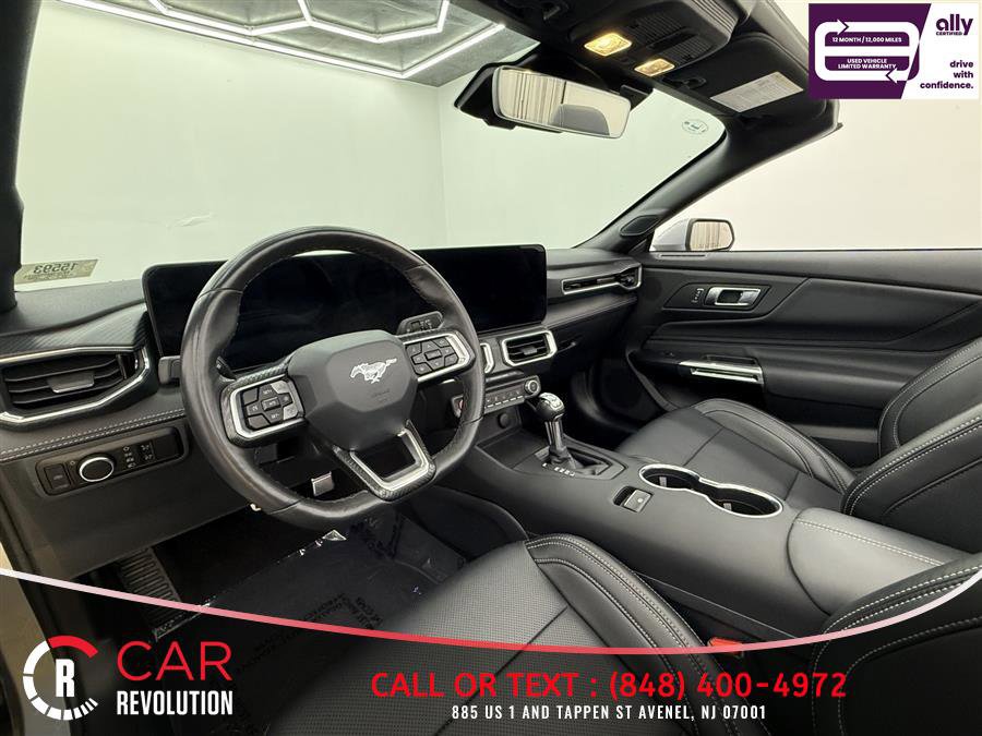 Used 2025 Ford Mustang Premium RWD image 18