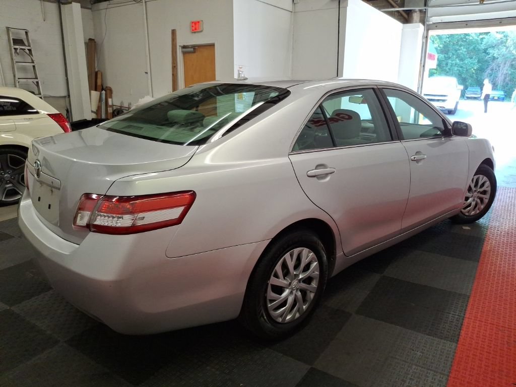 Used 2010 Toyota Camry FWD image 10