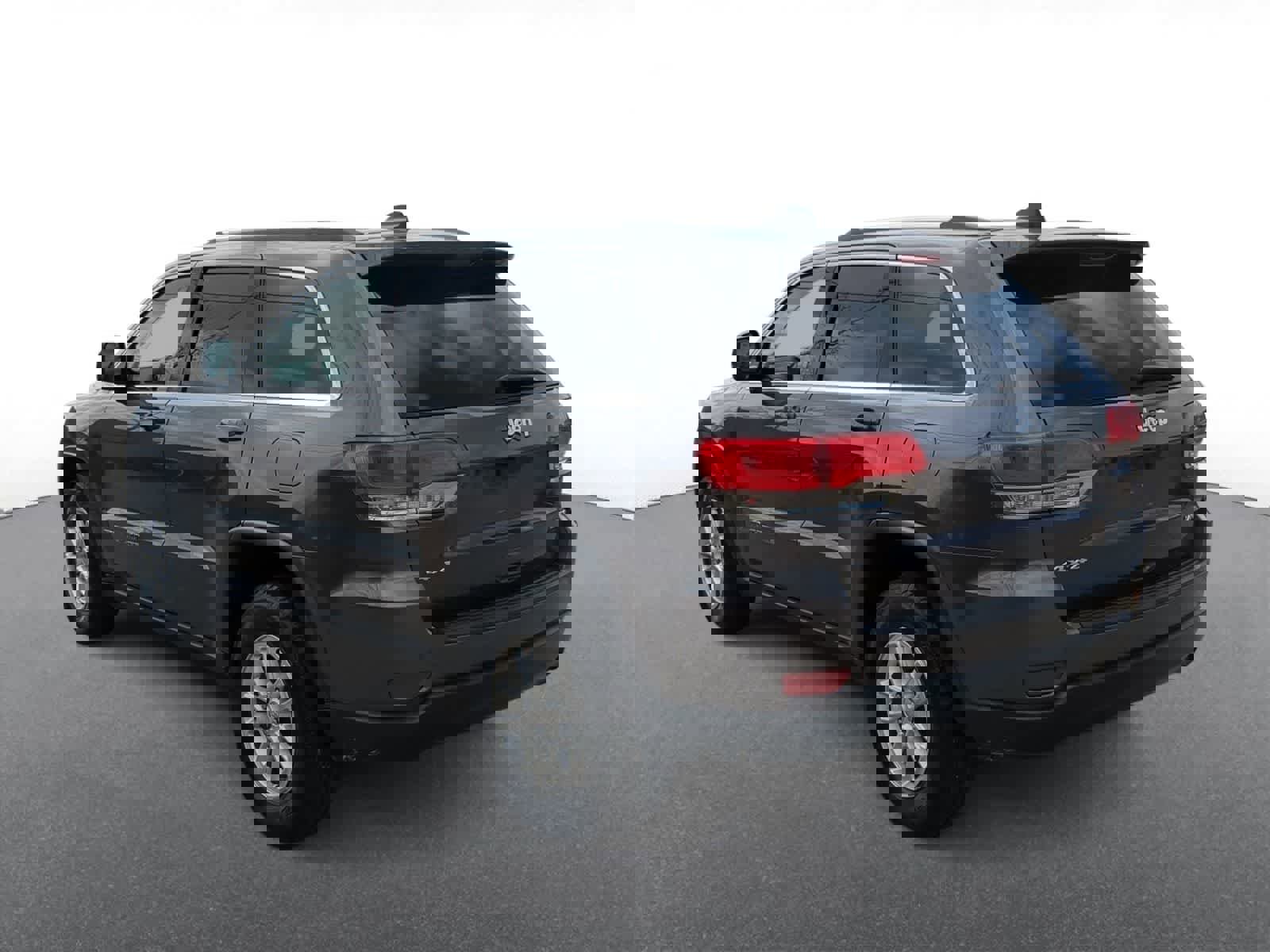 Used 2019 Jeep Grand Cherokee Laredo AWD/4WD image 6