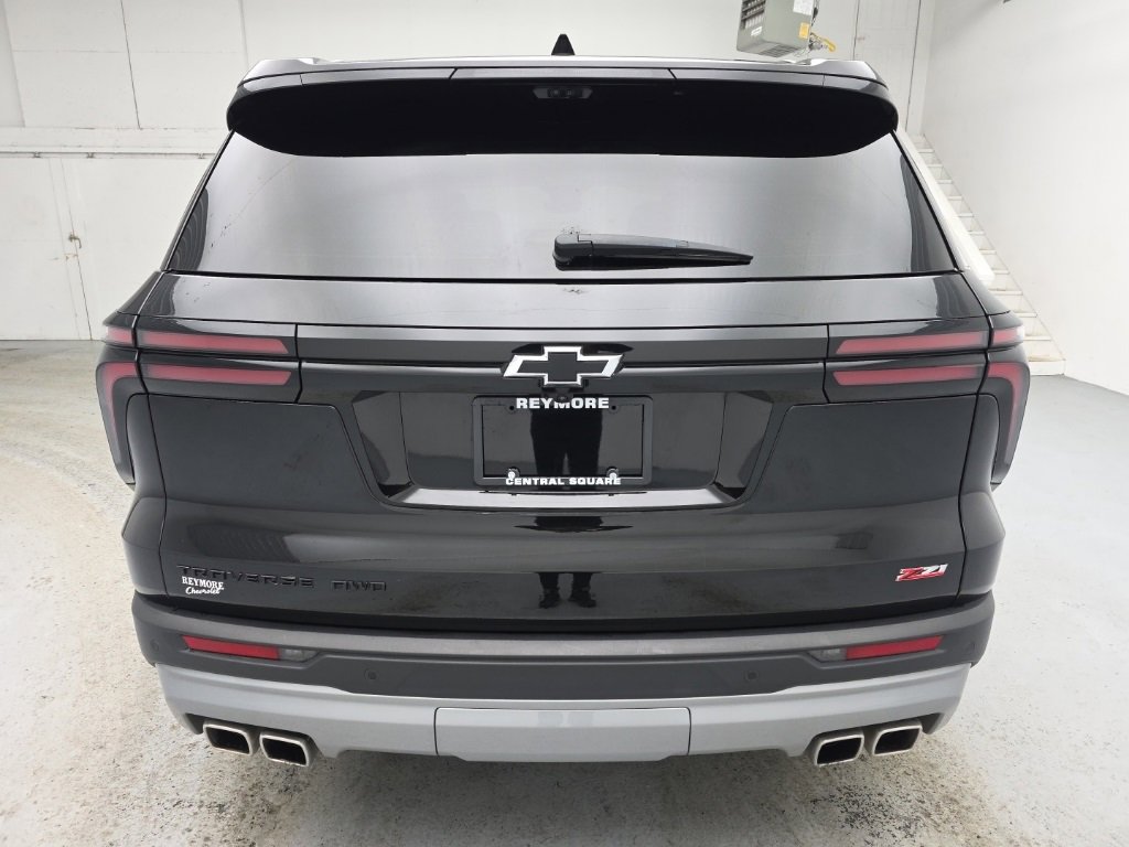 Used 2024 Chevrolet Traverse Z71 w/ Enhanced Driving Package image 11