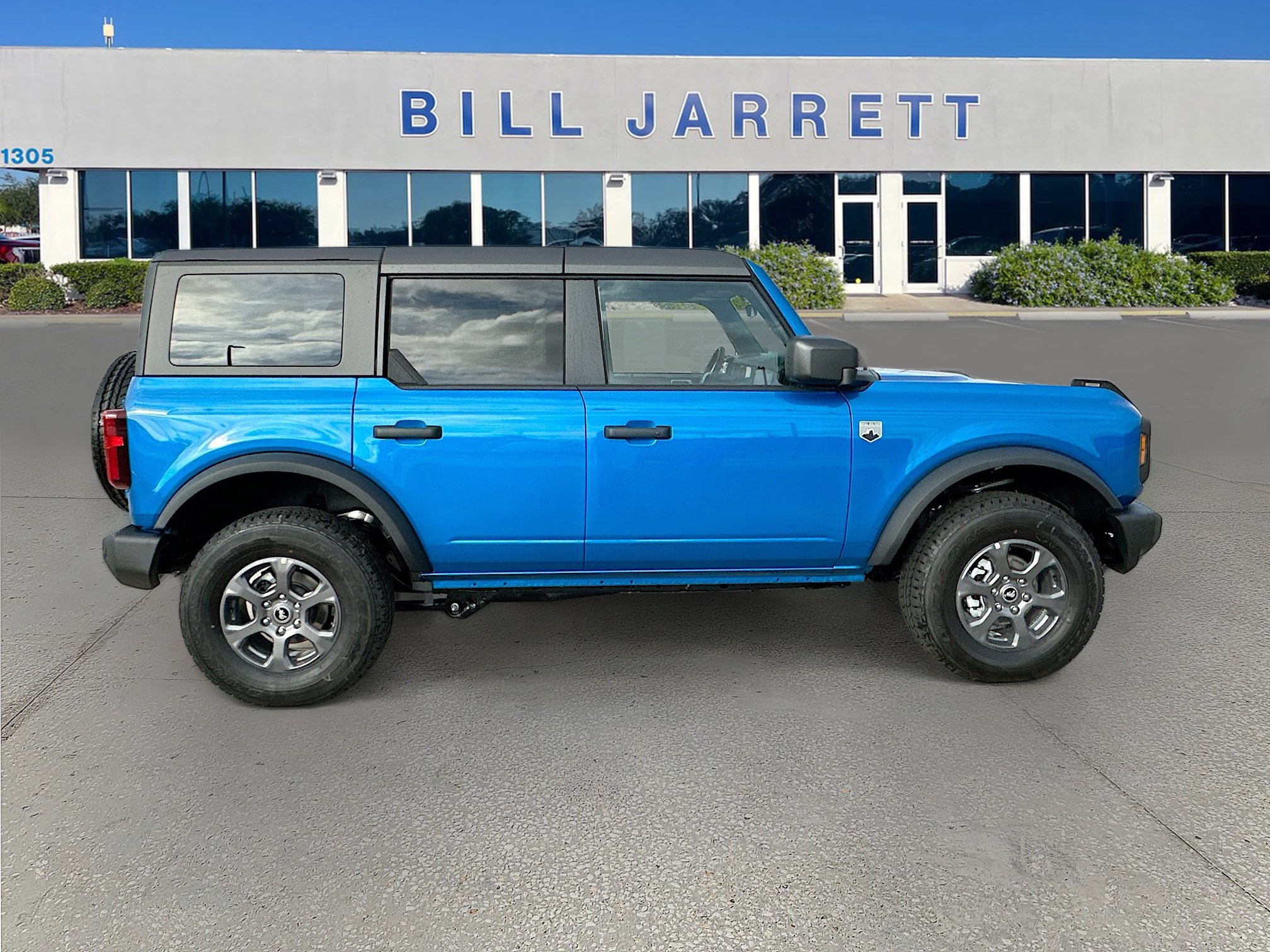 New 2025 Ford Bronco Big Bend image 3