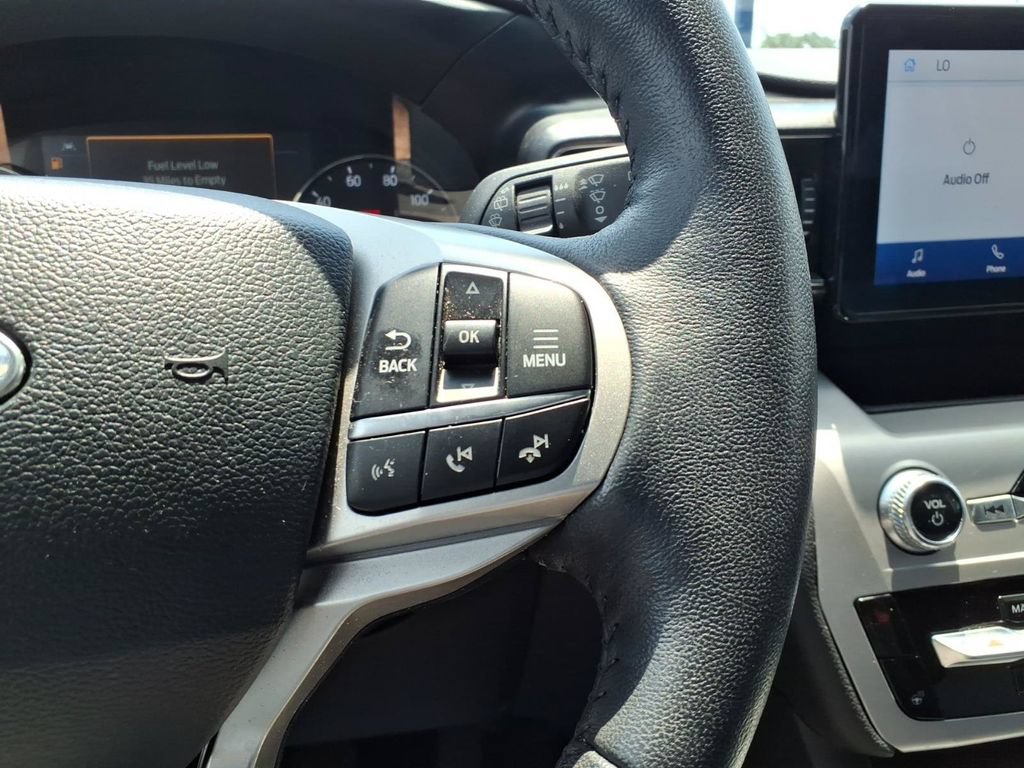 Used 2023 Ford Explorer XLT w/ Equipment Group 202A AWD/4WD image 19