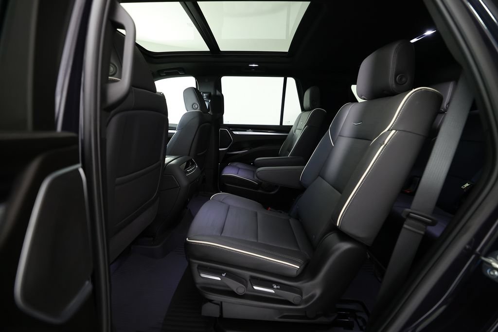 Used 2026 Cadillac Escalade Sport w/ Touring Package AWD/4WD image 15