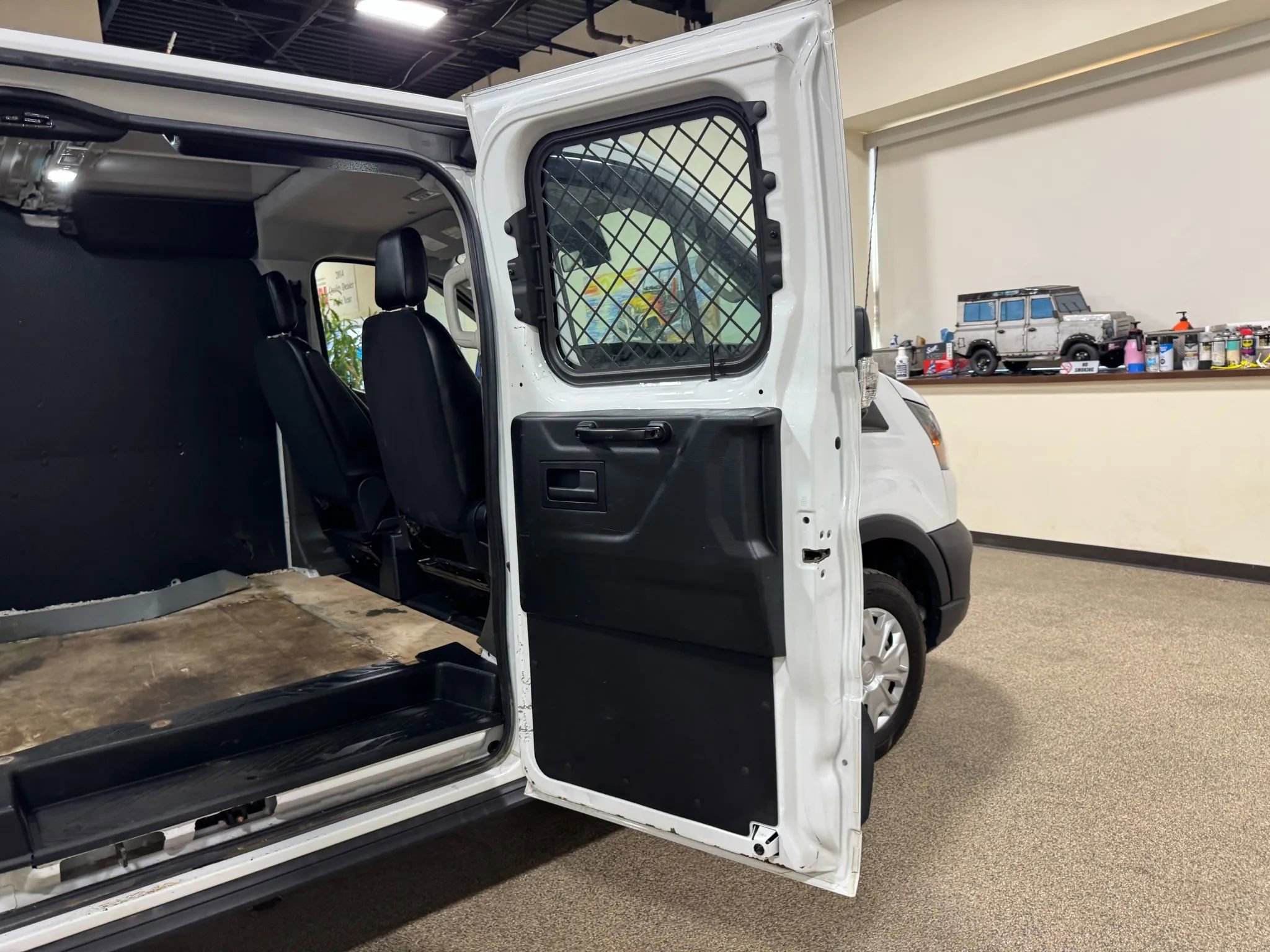 Used 2020 Ford Transit 250 Low Roof w/ Load Area Protection Package image 28