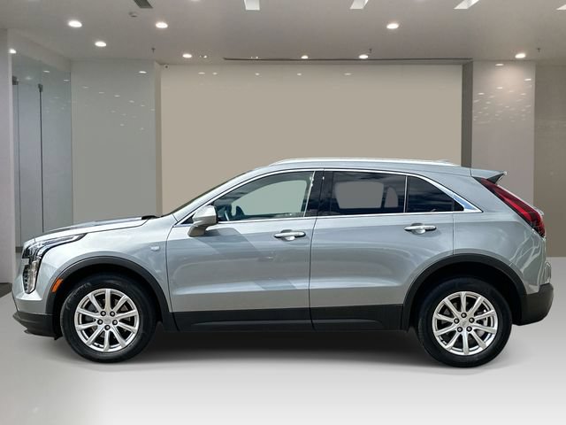 Used 2023 Cadillac XT4 Luxury w/ Cold Weather Package AWD/4WD image 2