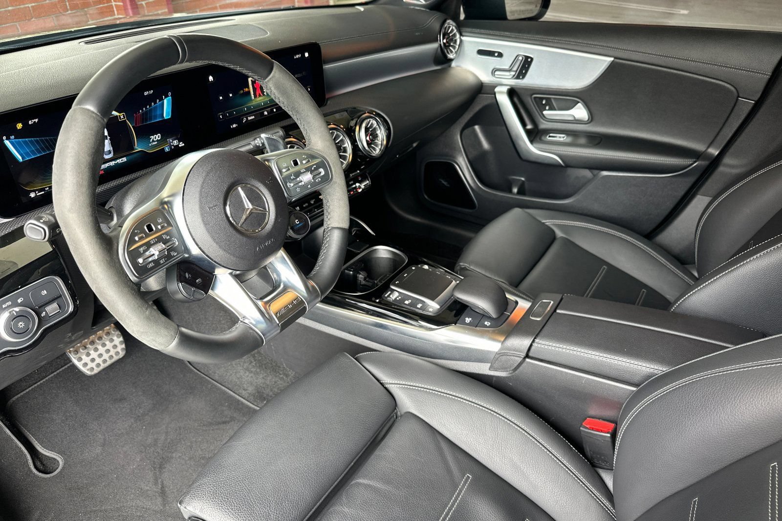 Certified 2023 Mercedes-Benz CLA 35 AMG 4MATIC image 11