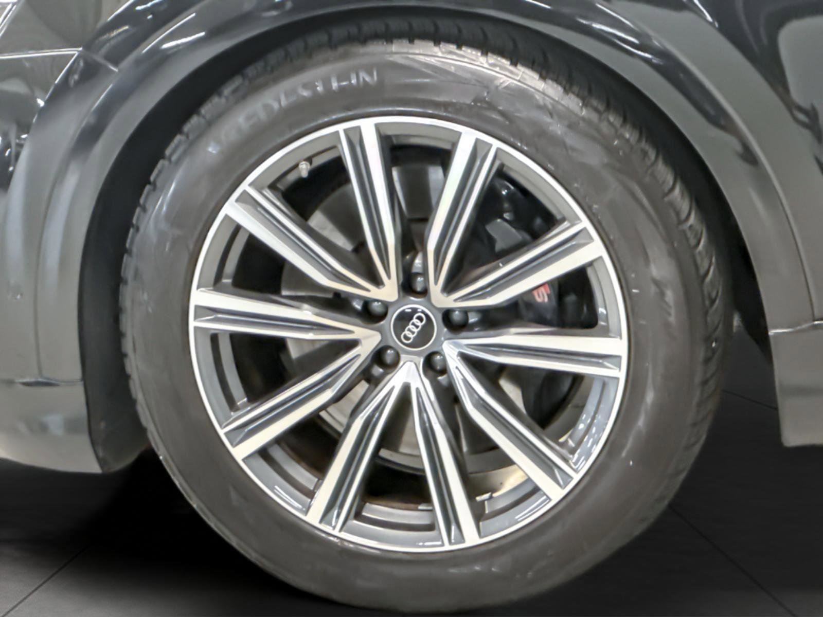 Used 2022 Audi SQ8 Prestige image 25