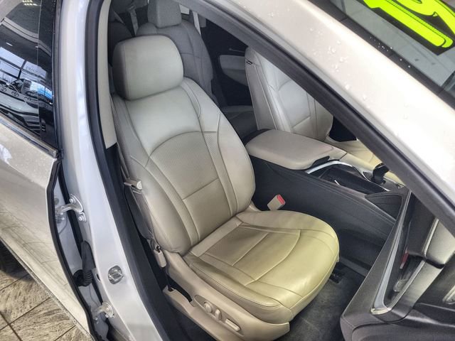 Used 2019 Buick Enclave Essence image 25