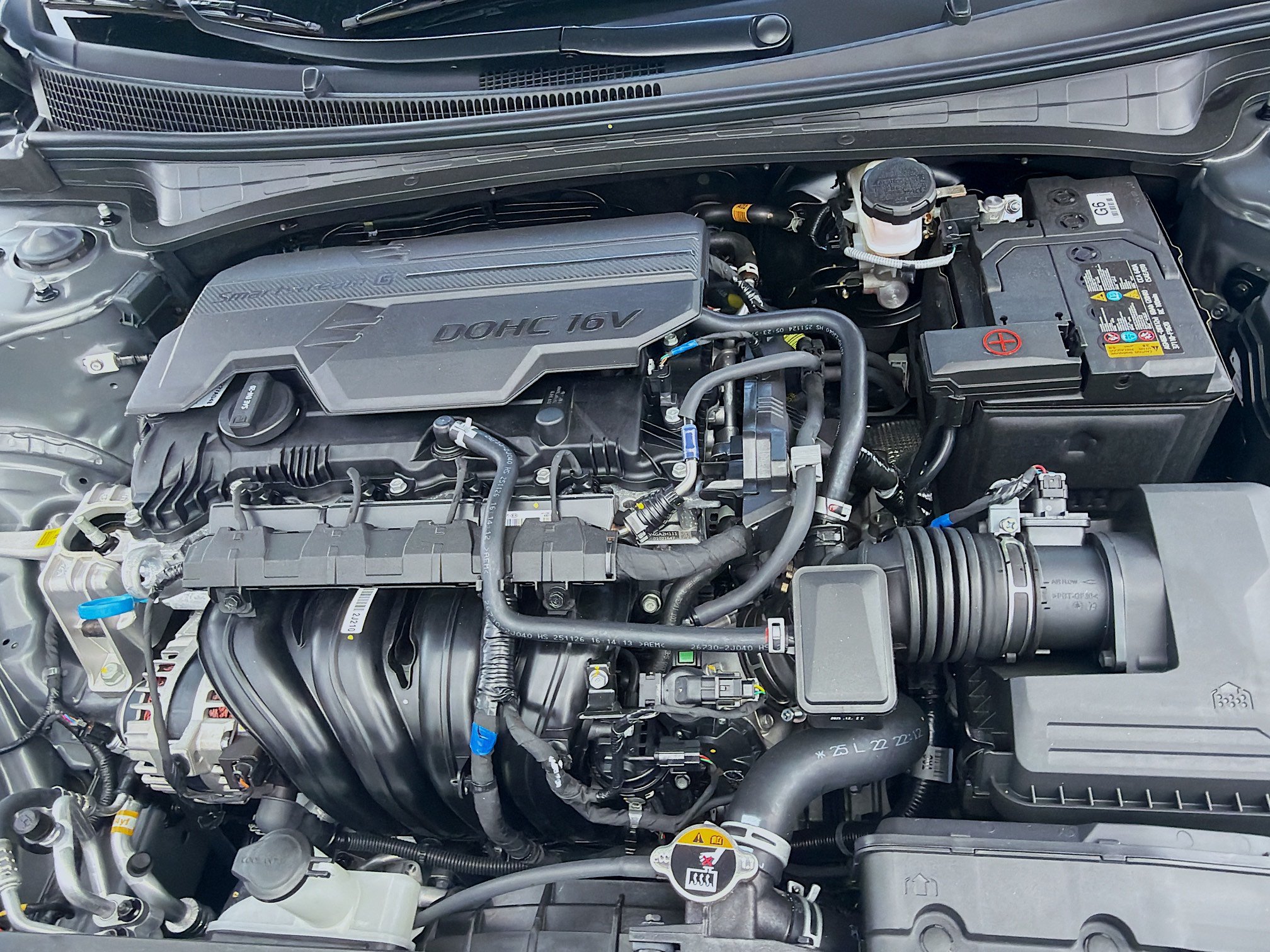 New 2026 Hyundai Elantra Sport FWD image 22