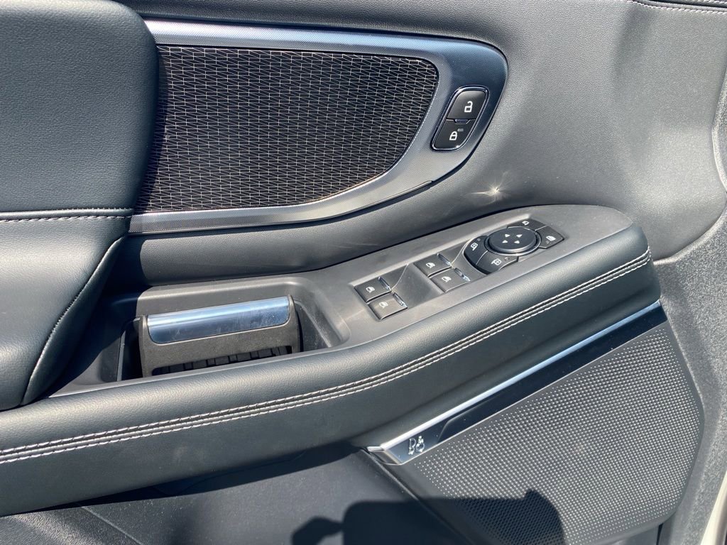 New 2025 Ford Expedition Platinum w/ Stealth Performance Package image 18