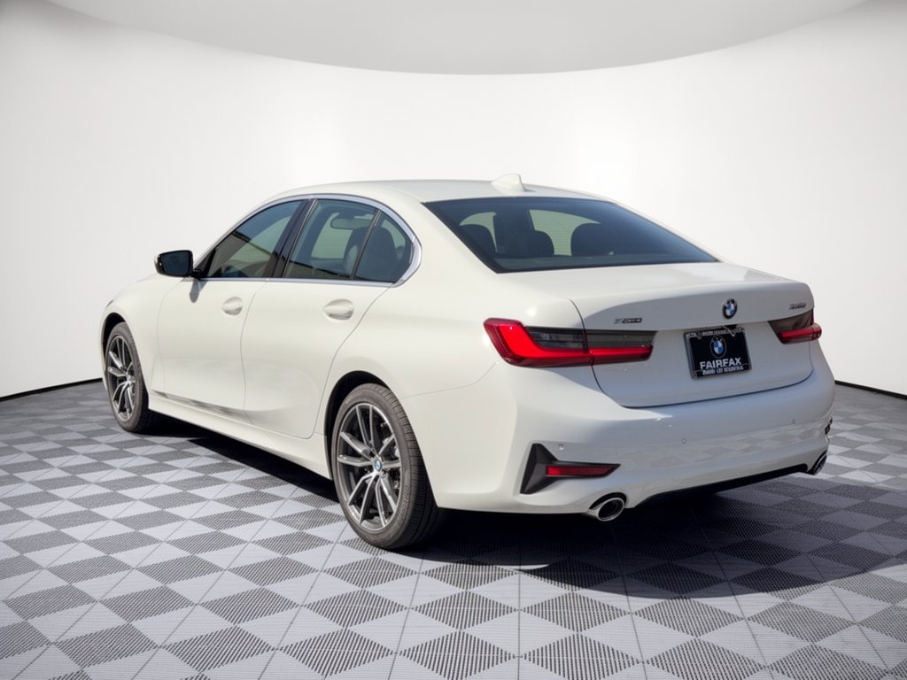 Used 2022 BMW 330i xDrive Sedan w/ Driving Assistance Package AWD/4WD image 3
