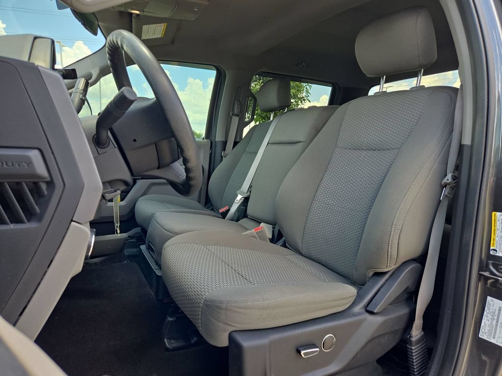 Used 2019 Ford F350 XLT w/ XLT Premium Package AWD/4WD image 18
