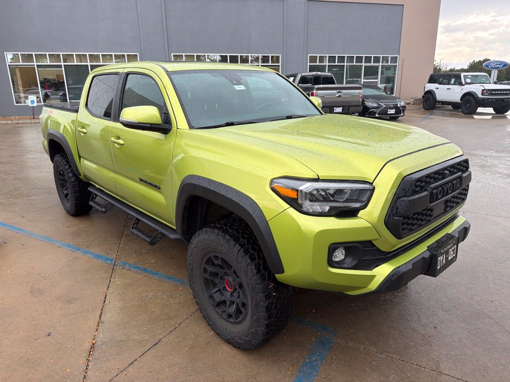 Used 2023 Toyota Tacoma TRD Off-Road w/ TRD Premium Off Road Package AWD/4WD image 4